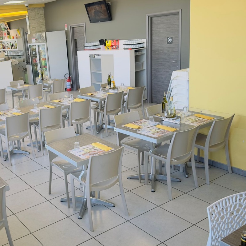 bar, montarelli, aprilia, via pontina, colazioni, colazione, cornetti, tavola calda, pausa pranzo, cucina espressa, piatti veloci, trattoria, caff espresso, bar caff aprilia